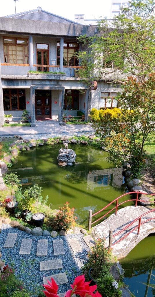 在充滿濃濃懷舊風的老建築裡，感受以南法村莊風打造店格，是宜蘭少數以法國菜為主的餐廳，成為不少人聚餐的最佳選擇。圖愛法餐廳 I‑France 提供