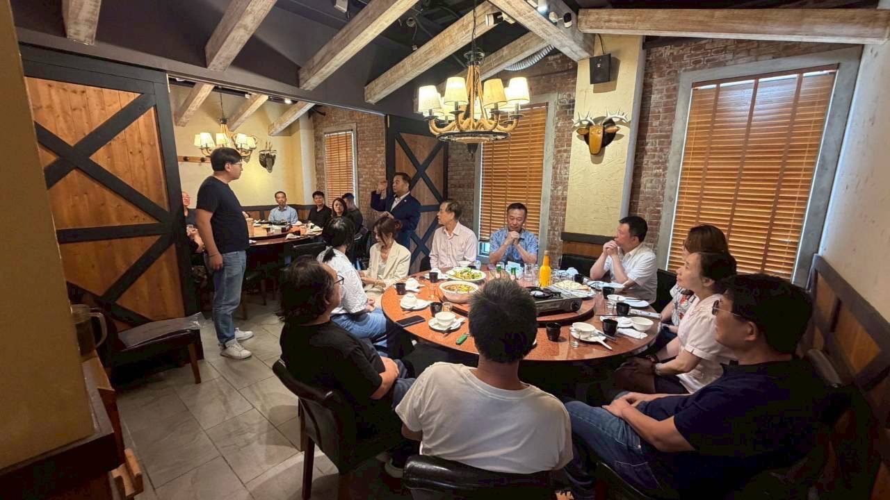籌備會交流座談照。圖/紫青國際商會提供
